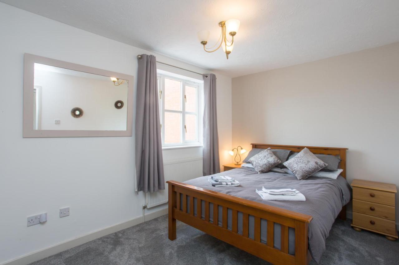 Rocester Roost Villa ภายนอก รูปภาพ
