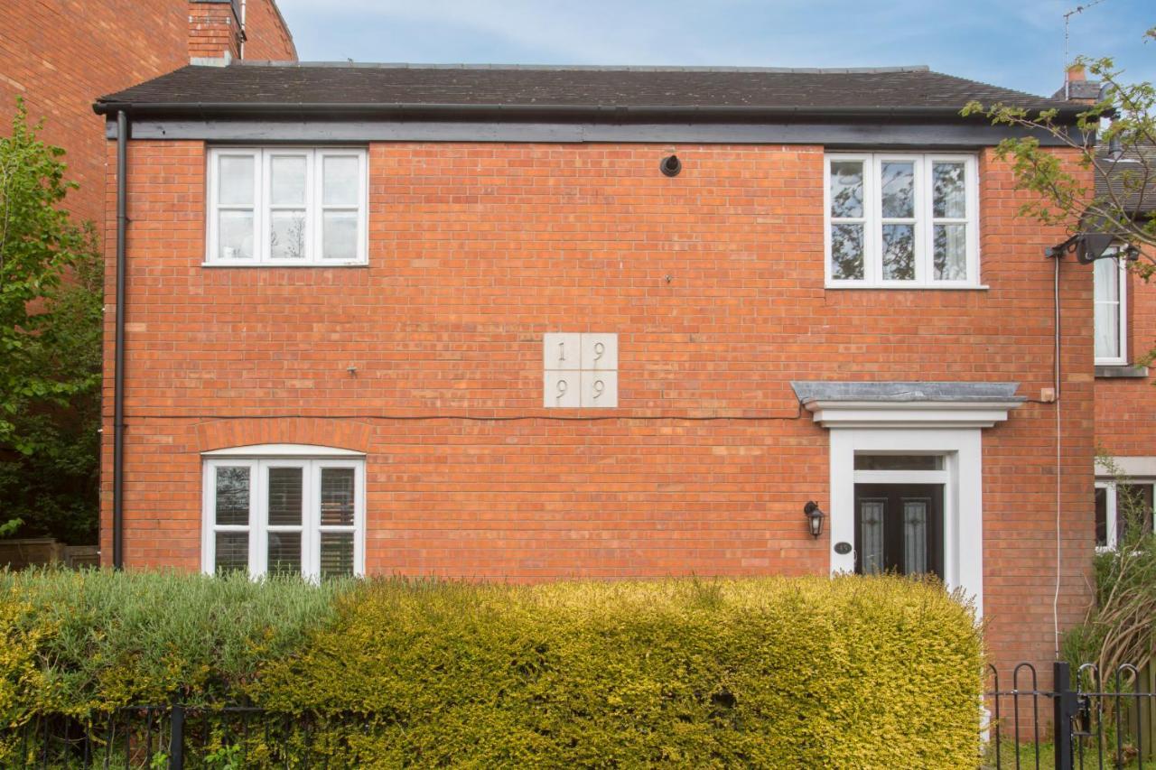 Rocester Roost Villa ภายนอก รูปภาพ